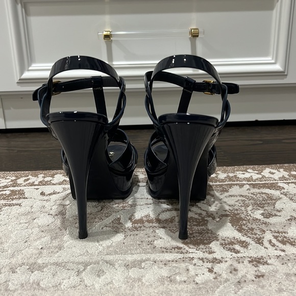YSLnavy patent leather sandal heel - Picture 4 of 7